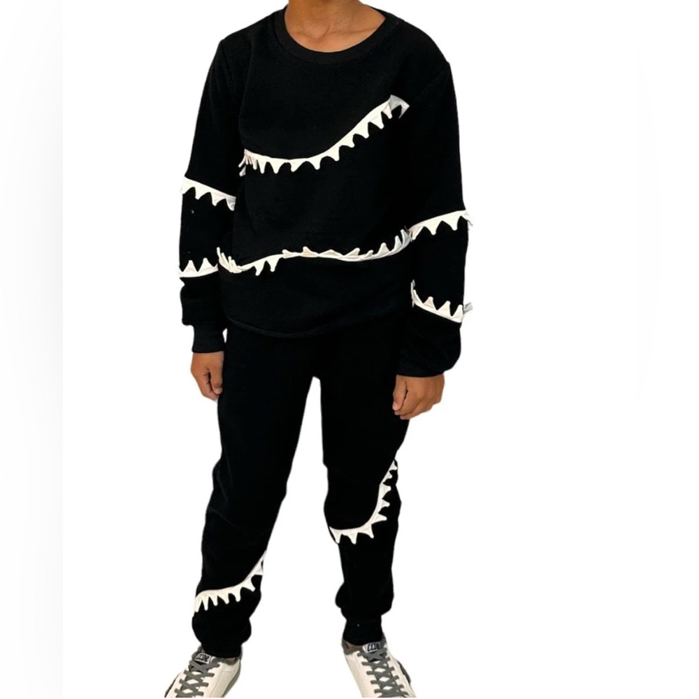 Brand new SHARK BITE JOGGER SET 12yo
